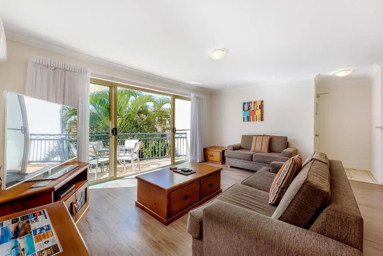 Golden Riviera Absolute Beachfront Resort Gold Coast 4*,  Australia
