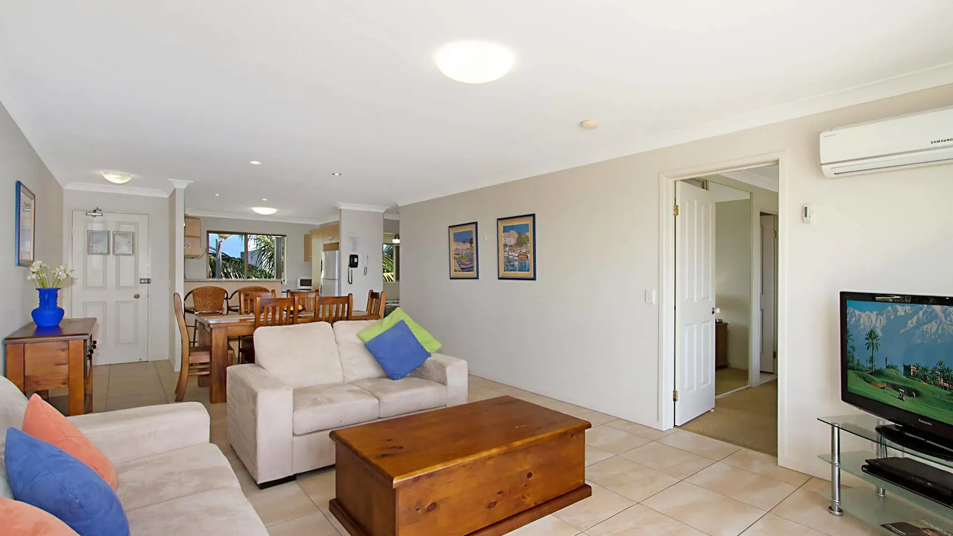 Golden Riviera Absolute Beachfront Resort Gold Coast