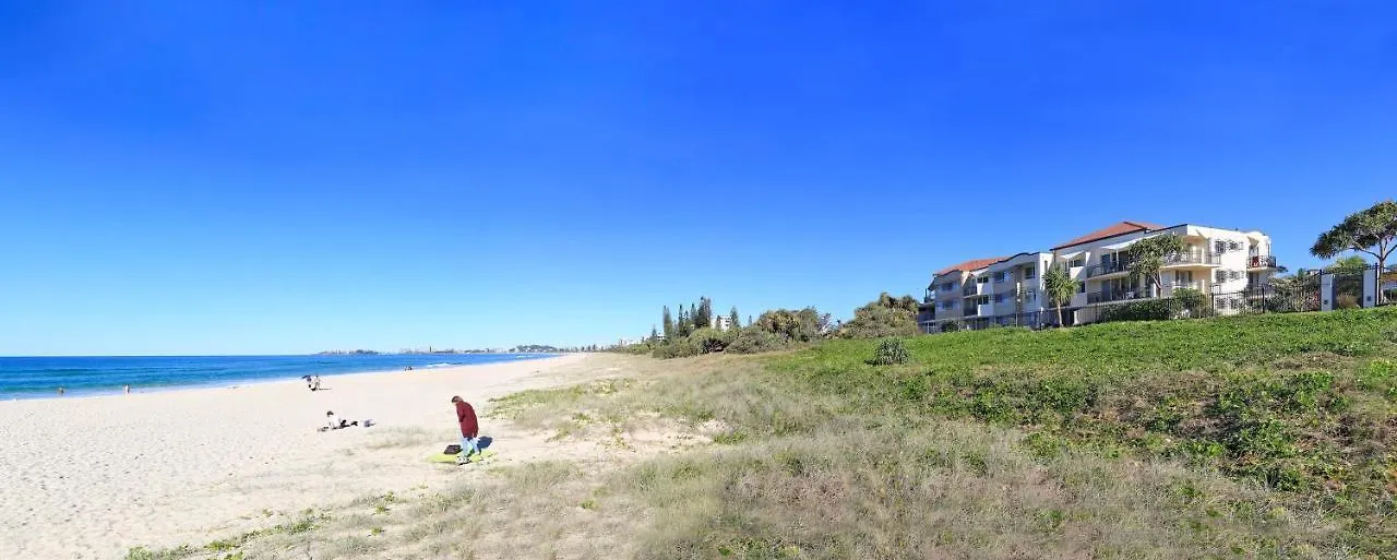 Golden Riviera Absolute Beachfront Resort Gold Coast 4*,